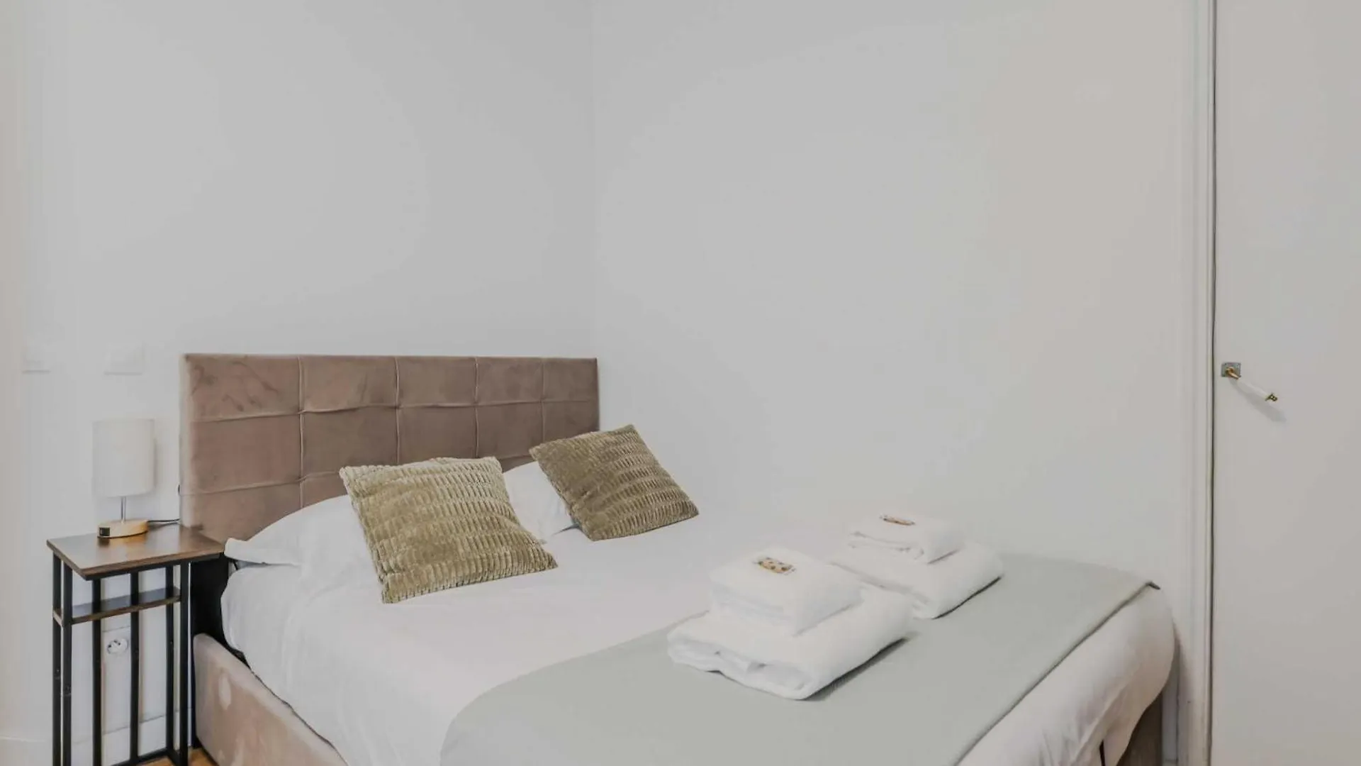 Apartment Charming - 1bd-4p - Gare Du Nord *